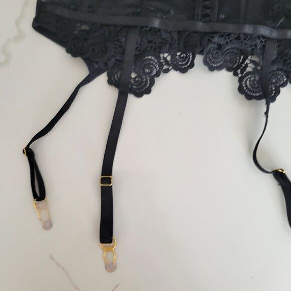 NEW Frederick's bustier Intimate Bra mesh size M - Picture 6 of 10